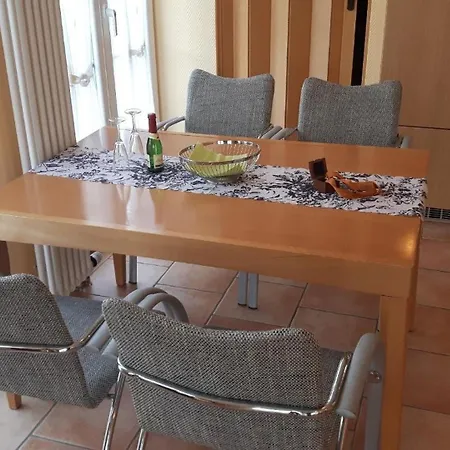 Apartment Charmante Ferienwohnung In Redewisch *